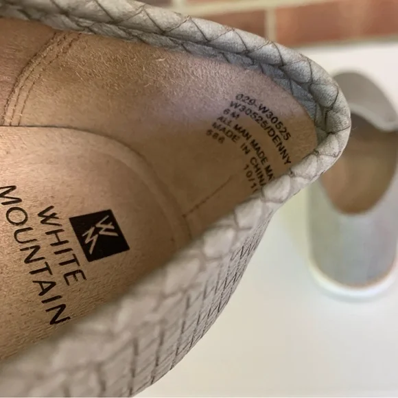 WHITE MOUNTAIN Women's Denny Grey Slip On Loafers Flats Size US 6 M - Picture 5 of 9